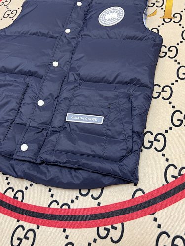 Canada Goose Quilted Navy Blue Snap-Front Puffer Vest