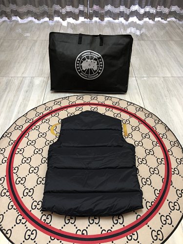 Canada Goose Quilted Black Snap-Front Puffer Vest