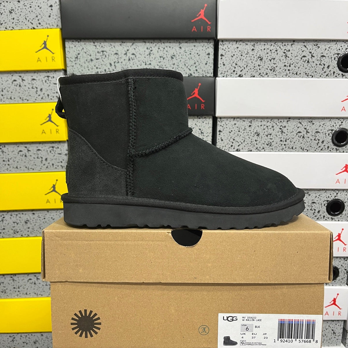 UGG Classic Mini Boot – Women's Suede Ankle Boot in Black