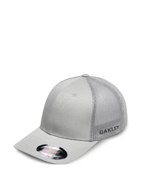 Oakley Golf Cresting trucker hat