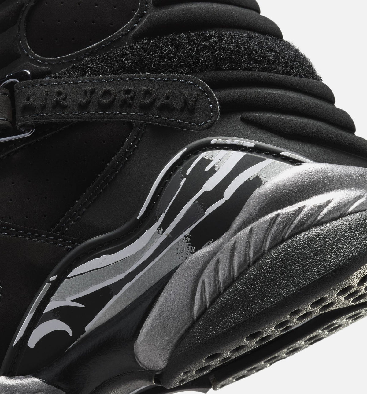 Air Jordan 8 Retro Chrome Black & Light Graphite Grade School Lifestyle Shoe