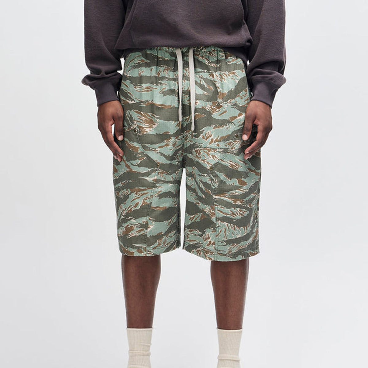 Deus Unforseen Short: Ground Cover Green