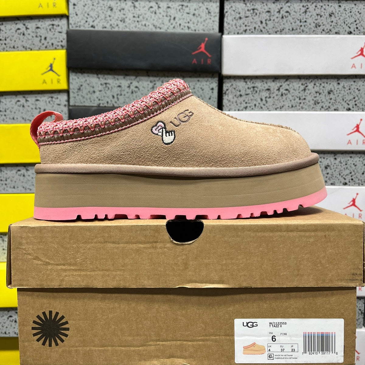 UGG Tazz Platform Slipper Boot in Chestnut