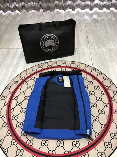 Canada Goose Quilted Royal Blue Snap-Front Puffer Vest