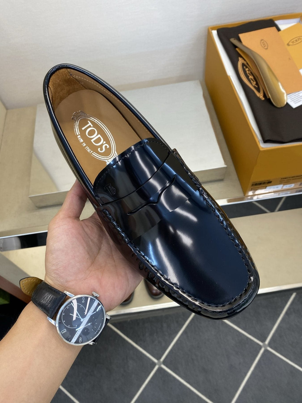 TOD'S Men's Glossy Dark Navy Penny Loafers