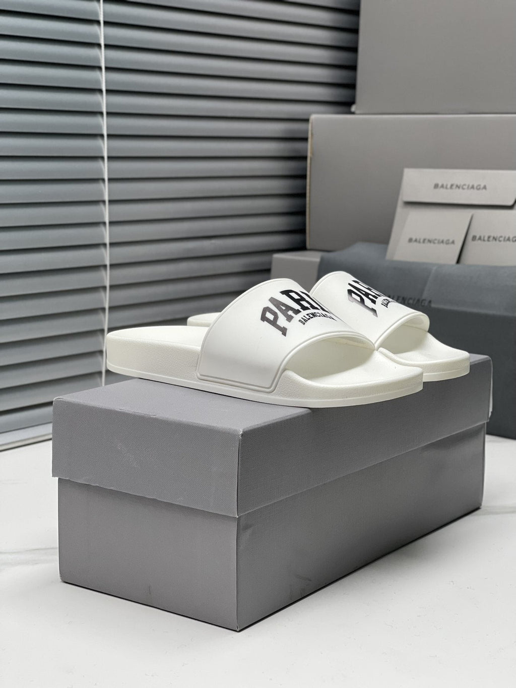 Balenciaga Contrast Lettered Slide Sandals