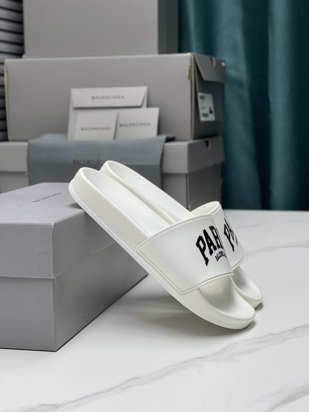 Balenciaga Contrast Lettered Slide Sandals