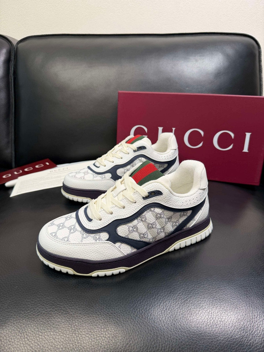 Gucci Patterned Low-Top Sneakers - Lace-Up Closure