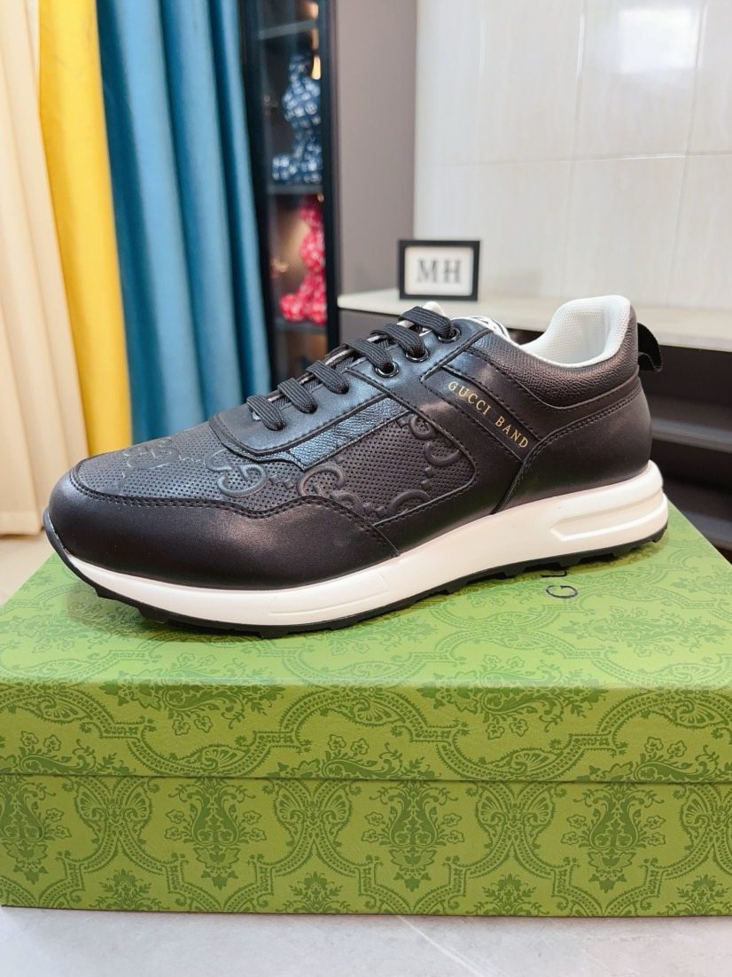 Gucci Men’s Textured Low-Top Sneakers
